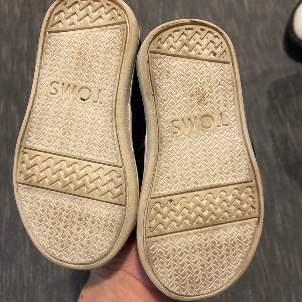 Infant Toms - Picture 2 of 2